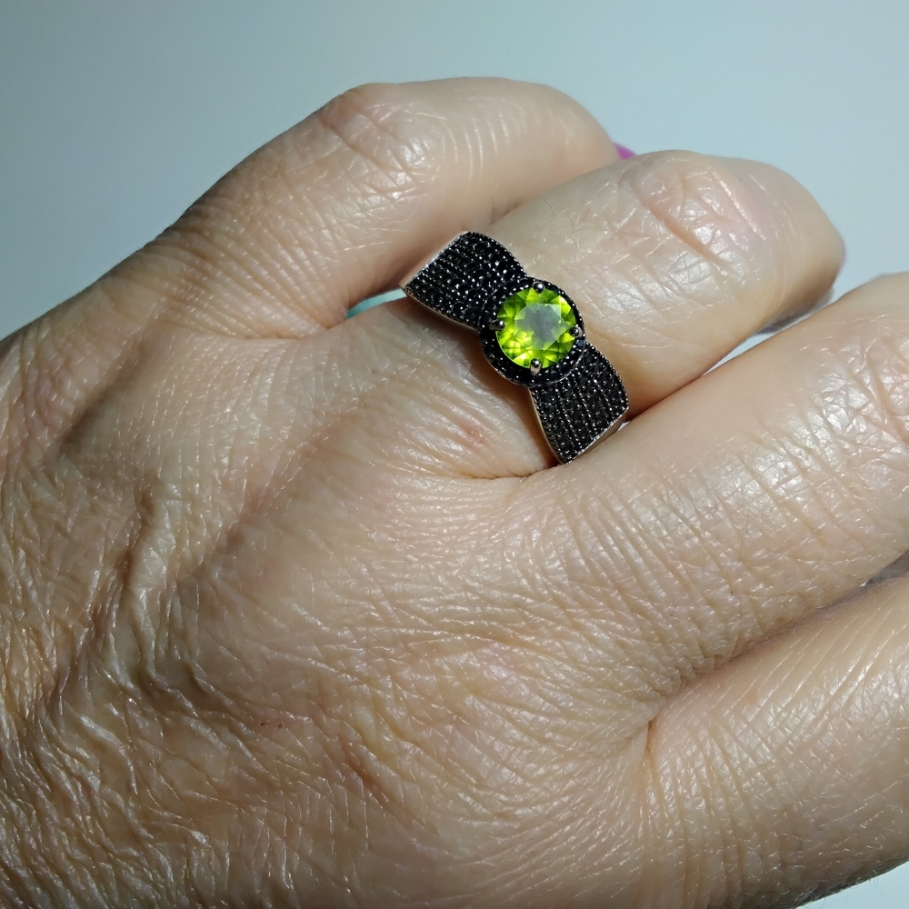 2 Green Peridot Rings Sz 8-1/2 & 8-3/4 925 Silver Marcasite - Picture 8 of 10